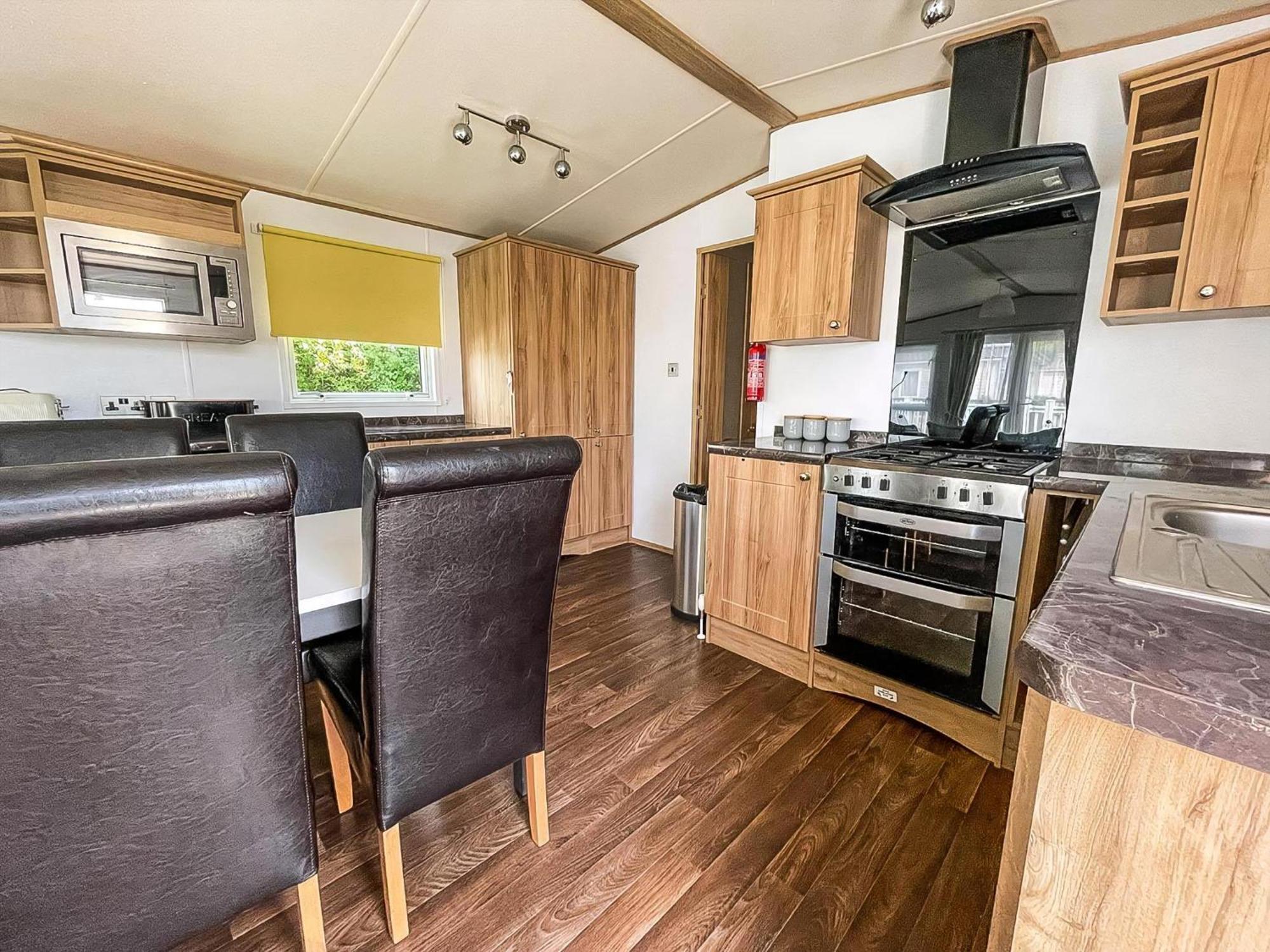 Beautiful Caravan With Decking At Carlton Meres Holiday Park, Suffolk Ref 60022M Saxmundham Exterior photo